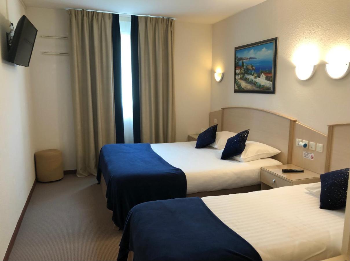 Hotel Le Kolibri Tournus Bagian luar foto