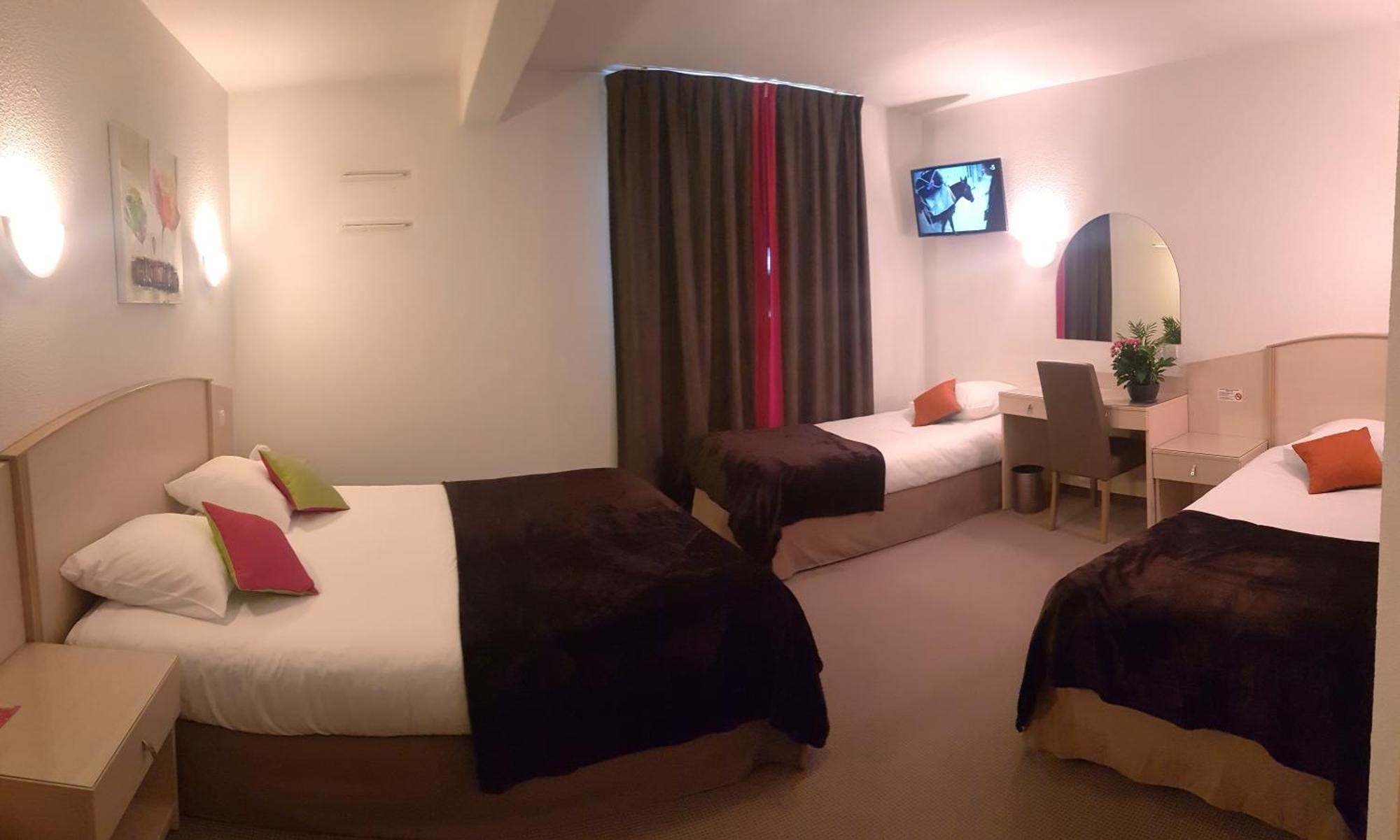 Hotel Le Kolibri Tournus Bagian luar foto