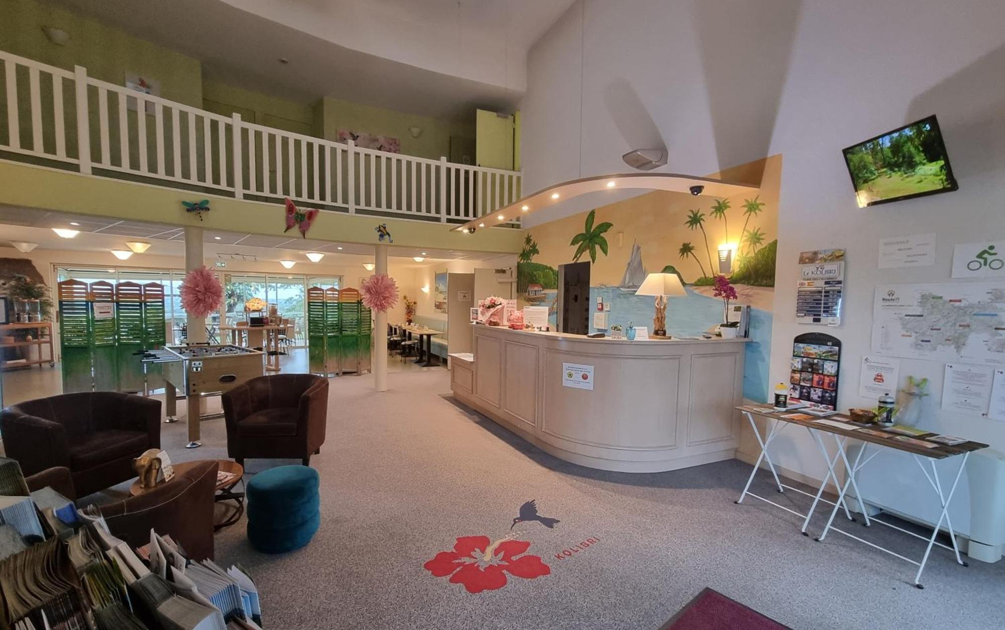 Hotel Le Kolibri Tournus Bagian luar foto