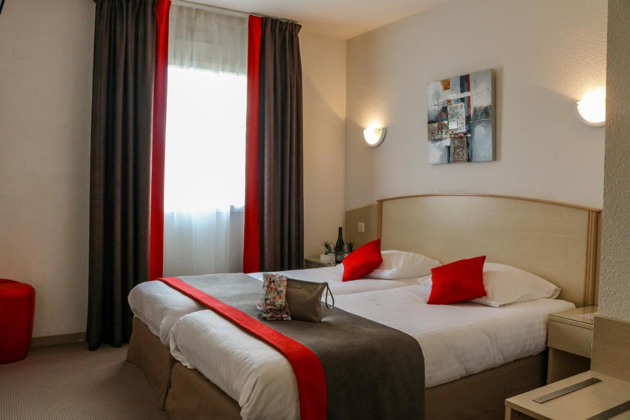 Hotel Le Kolibri Tournus Bagian luar foto